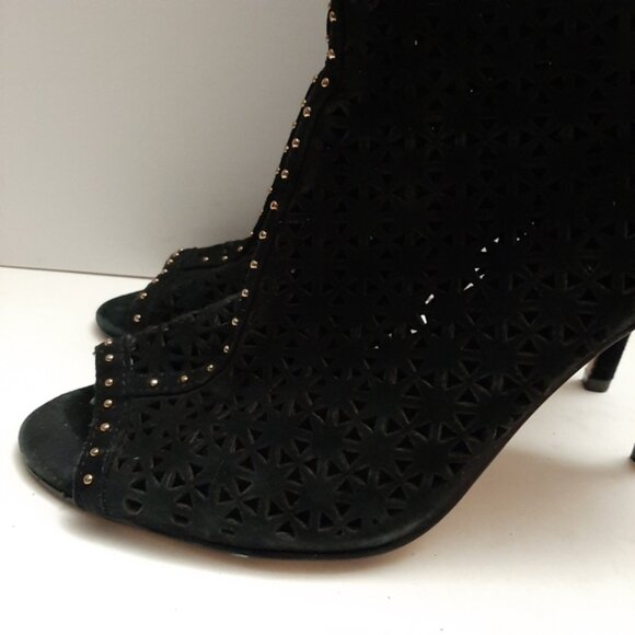 MARC FISHER Peep-Toe Stiletto Heel Ankle Bootie Perforated Black Suede Sz 8.5 M - Picture 10 of 16